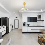 Teona 110 In Axxis Nova * مامايا