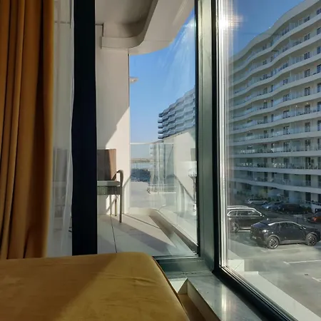 Apartment Teona 110 In Axxis Nova *