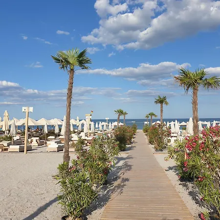 Teona 110 In Axxis Nova Apartment *